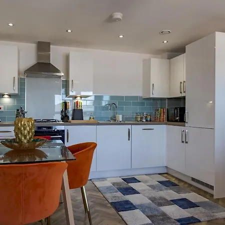 Apartment Pass The Keys New Chic 2 Bed Pad Free Parking