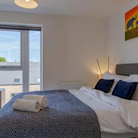 Pass The Keys New Chic 2 Bed Pad Free Parking Apartment *