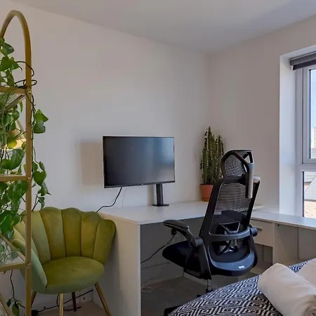 Apartment Pass The Keys New Chic 2 Bed Pad Free Parking Birmingham